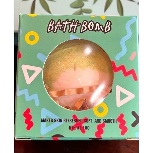 BOXED & READY TO GIVE - NWT Gift Box for Ladies "Not A Day Over Fabulous" 🌸🌺 - Picture 13 of 16